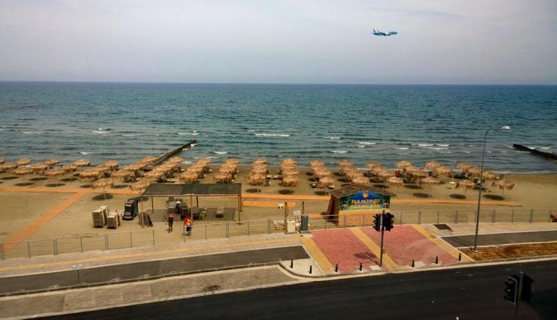 Mackenzie Beach Hotel