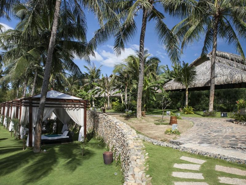 Aroma Beach Resort & Spa 