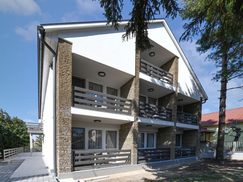 Flora Villa