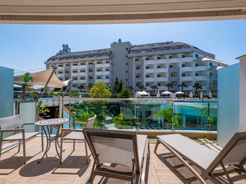 Long Beach Harmony Hotel & Spa