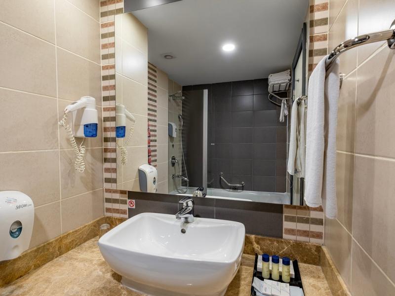 Long Beach Harmony Hotel & Spa