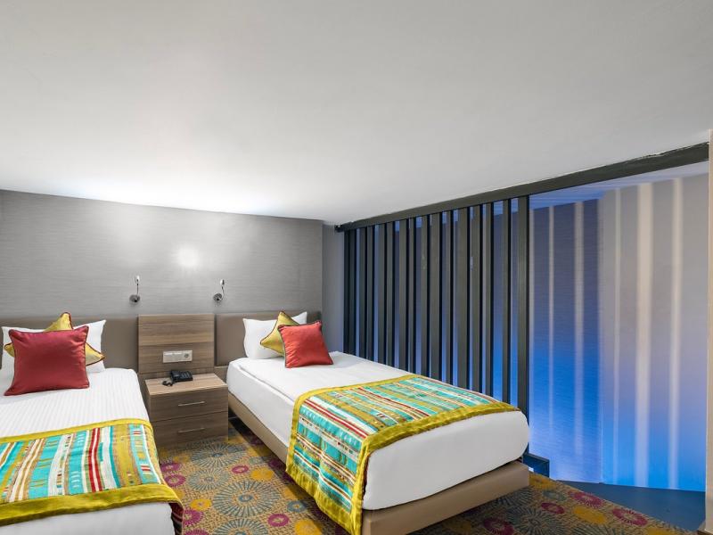 Long Beach Harmony Hotel & Spa