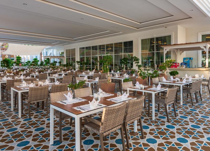 Rubi Platinum Spa Resort & Suites