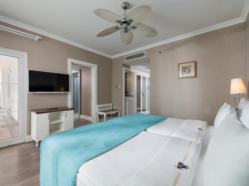 Rubi Platinum Spa Resort & Suites