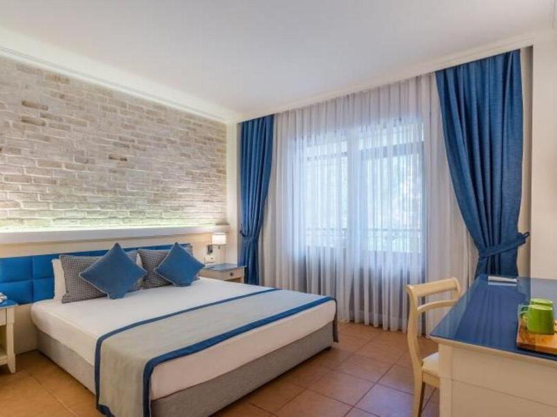 Champion Holiday Village