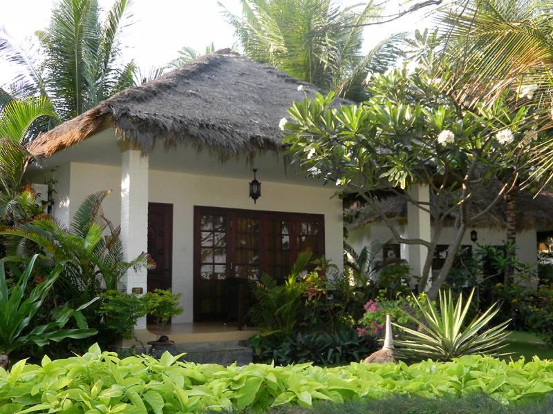 Cham Villas Boutique Luxury Resort