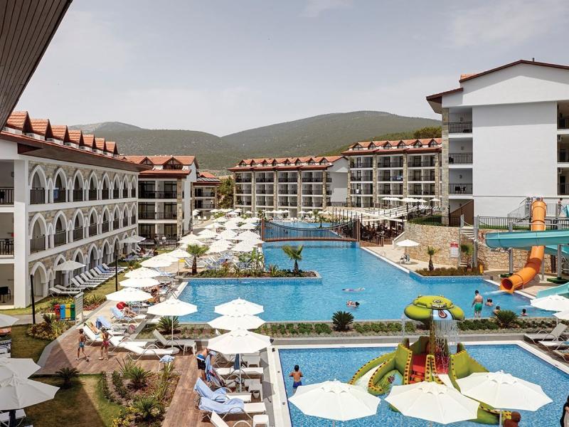 Ramada Resort by Wyndham Akbuk