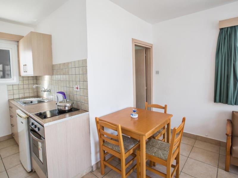 Pavlinia Hotel & Apartments