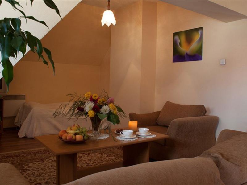 Alex Hotel