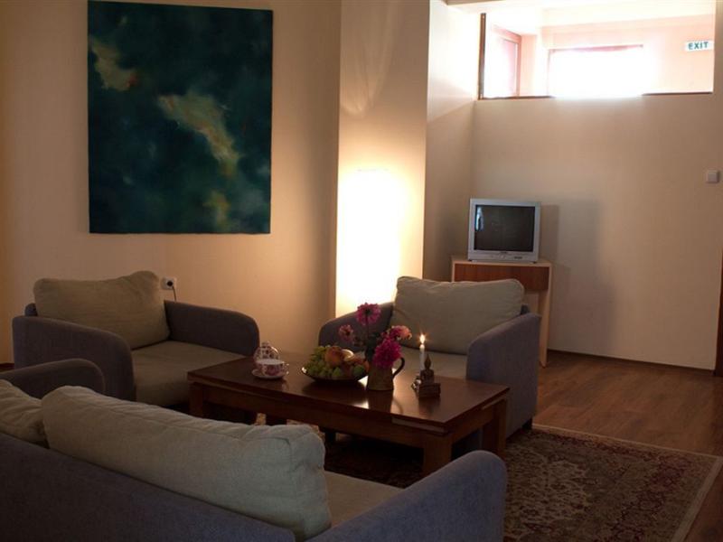 Alex Hotel