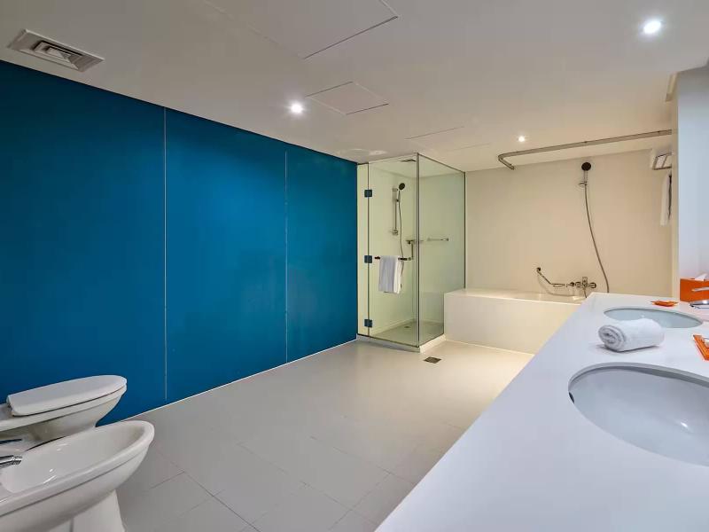 Ramada Hotel & Suites by Wyndham Dubai JBR