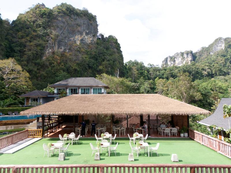 Railay Phutawan Resort - Railay Krabi