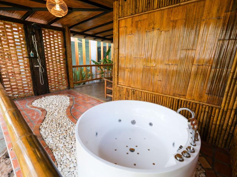 Railay Phutawan Resort - Railay Krabi