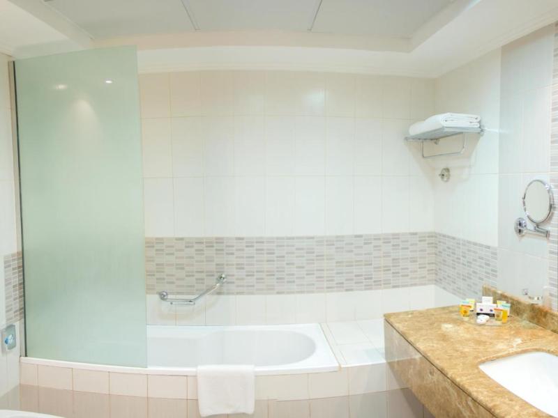 Al Majaz Premiere Hotel Apartments