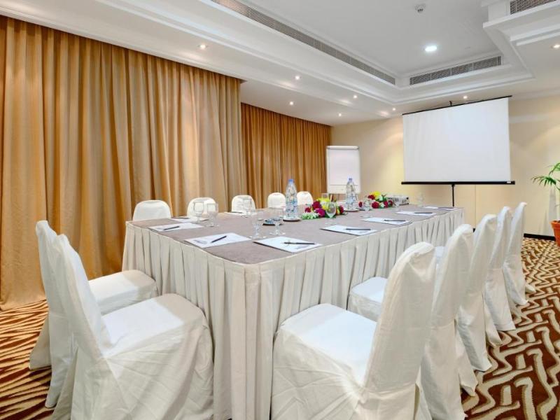 Al Majaz Premiere Hotel Apartments