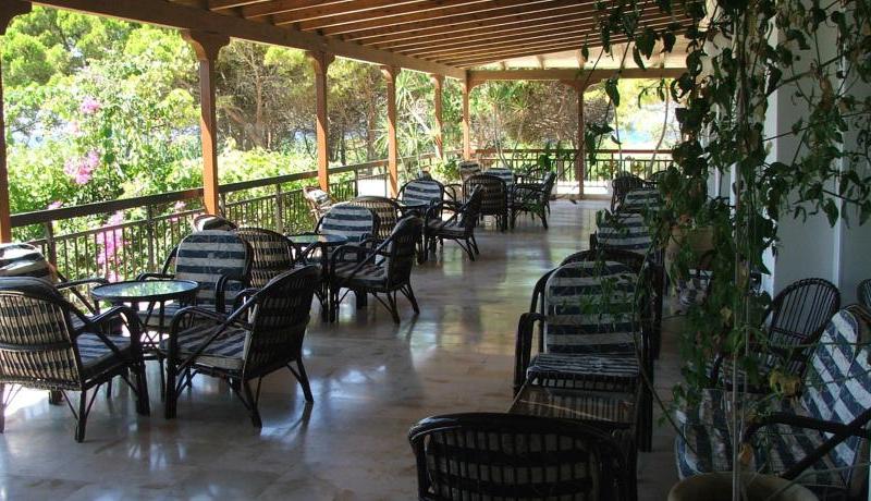 Irinna Hotel