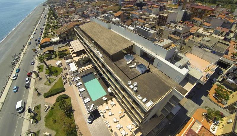 Main Palace Hotel