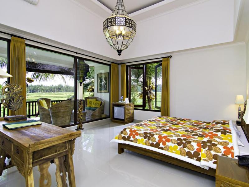Green Field Hotel & Restaurant