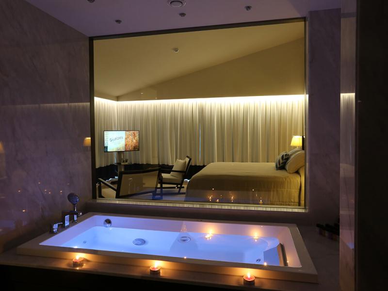 Charisma De Luxe Hotel