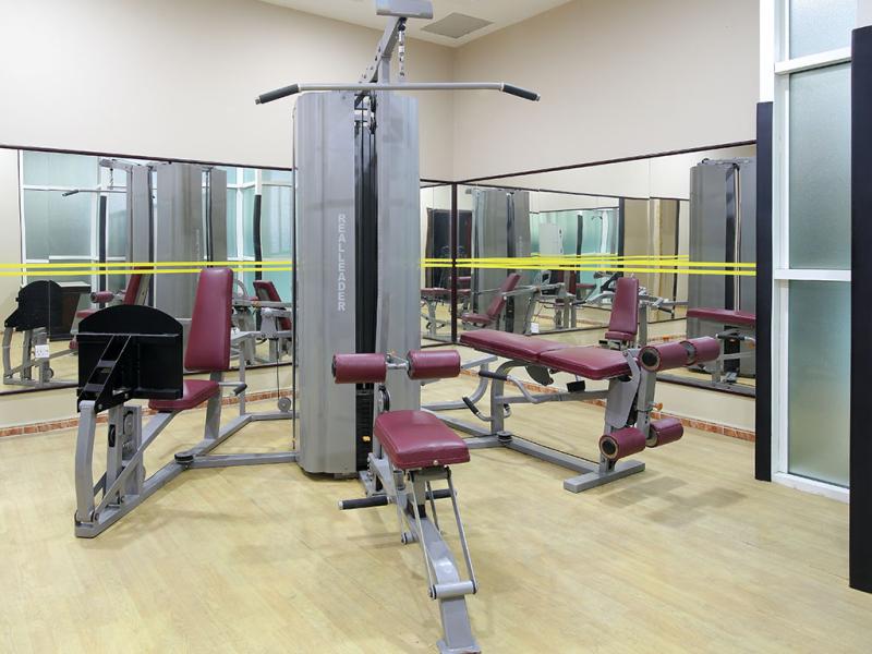 Al Bustan Tower Hotel Suites