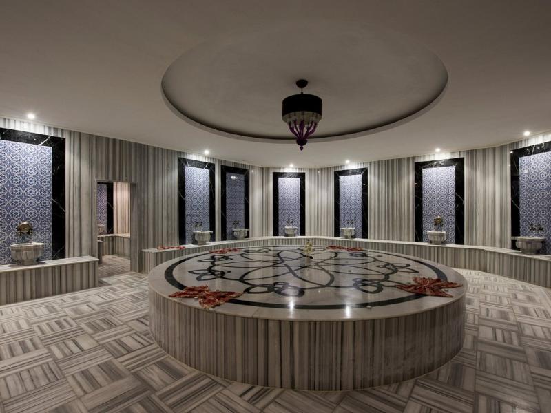 Quattro Beach Spa & Resort Hotel