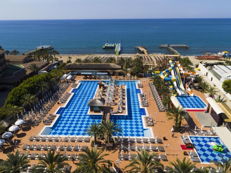 Quattro Beach Spa & Resort Hotel
