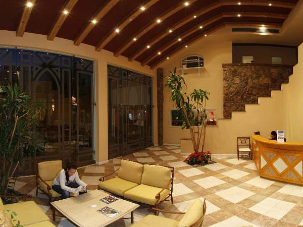 Camel Dive Club & Hotel