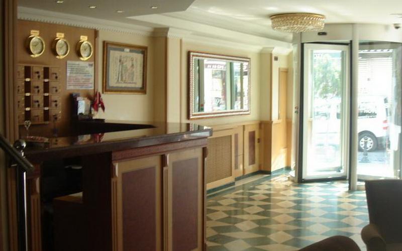 Grand Papirus Hotel