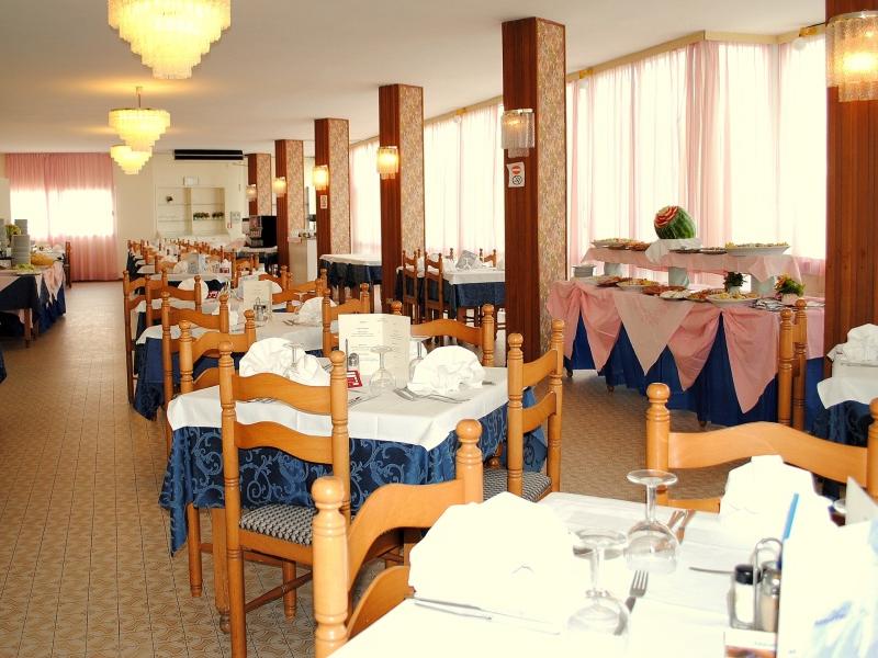 Family Hotel Marina Beach