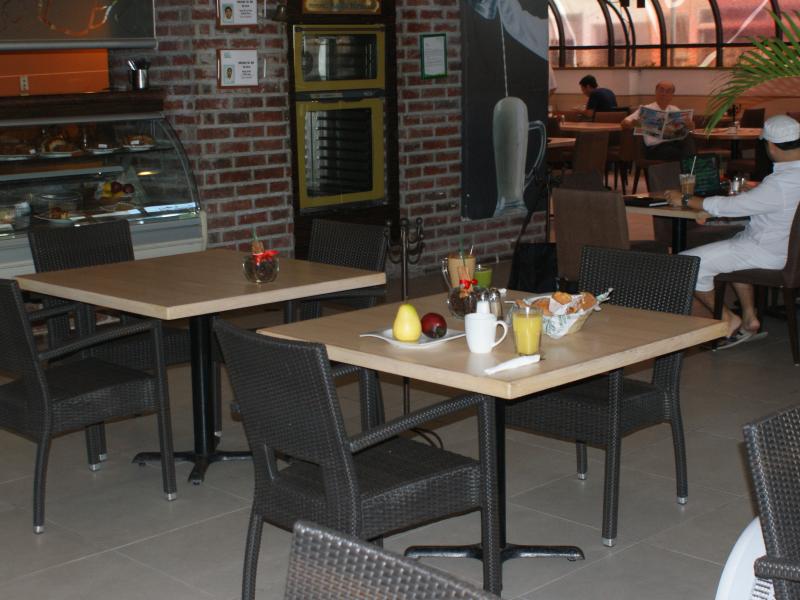 Nader Hotel & Suites