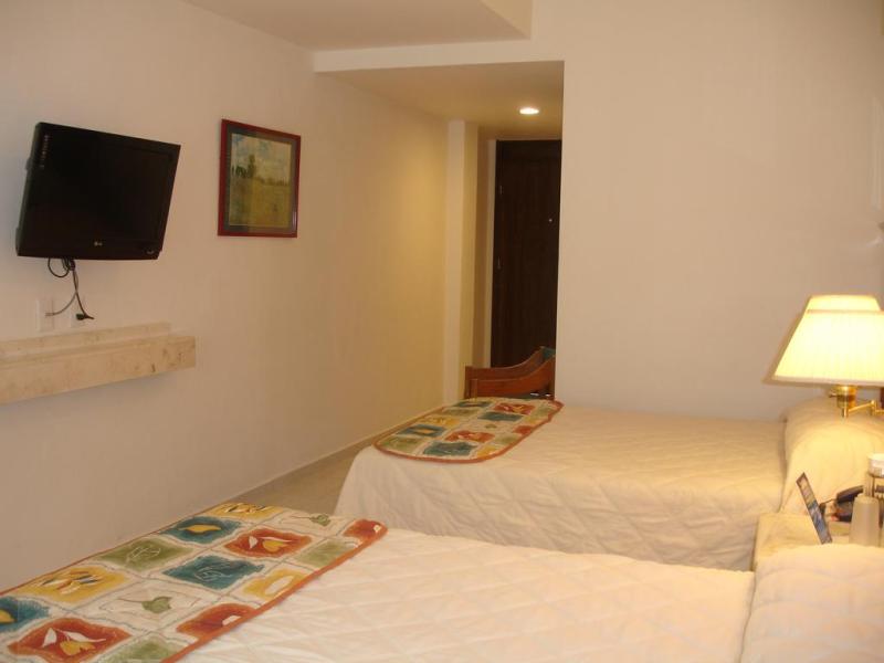 Nader Hotel & Suites