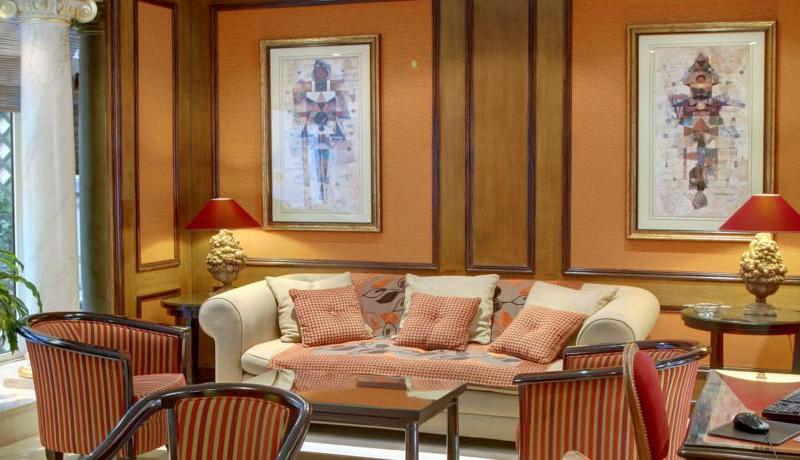 Best Western Plus de Neuville Arc de Triomphe