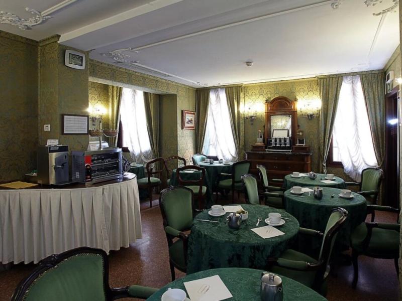 Hotel Ateneo