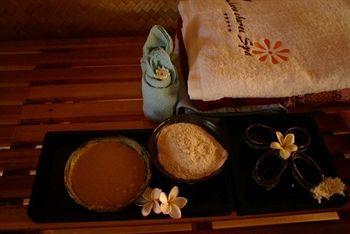 Charm Churee Village