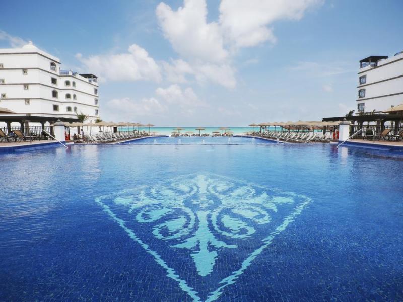 Grand Residences Riviera Cancun
