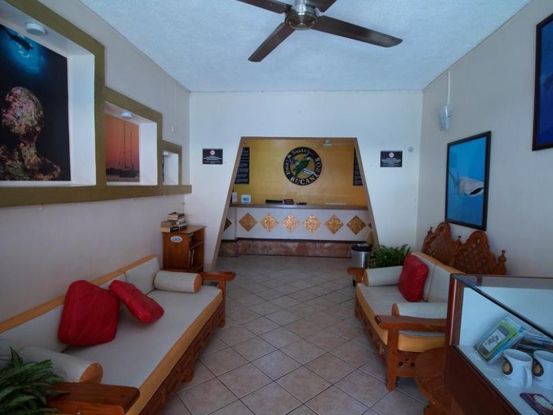 Hotel Bucaneros & Suites
