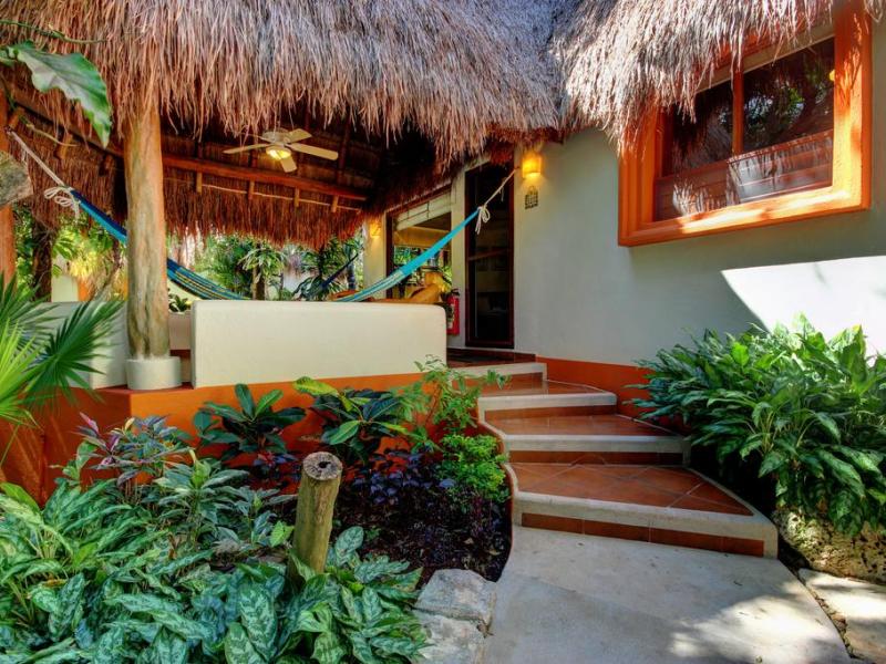 Riviera Maya Suites