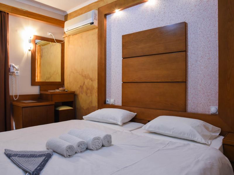 Sacallis Inn Beach Hotel