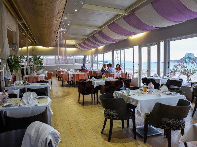 Sacallis Inn Beach Hotel