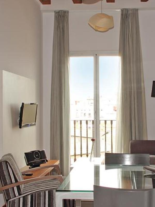 MH Apartments Center