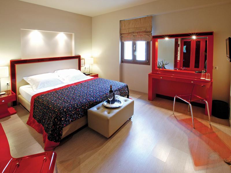 Lagadia 4 Seasons Hotel