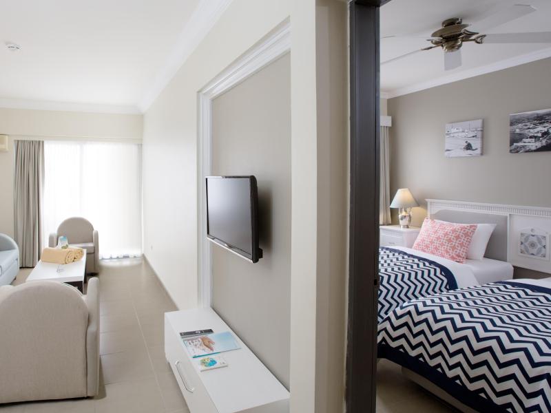 Paloma Marina Suites