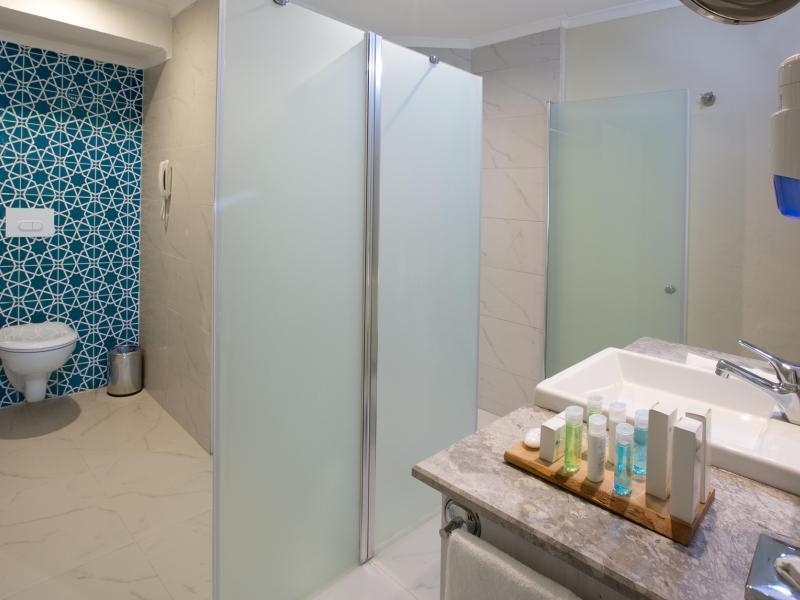 Paloma Marina Suites