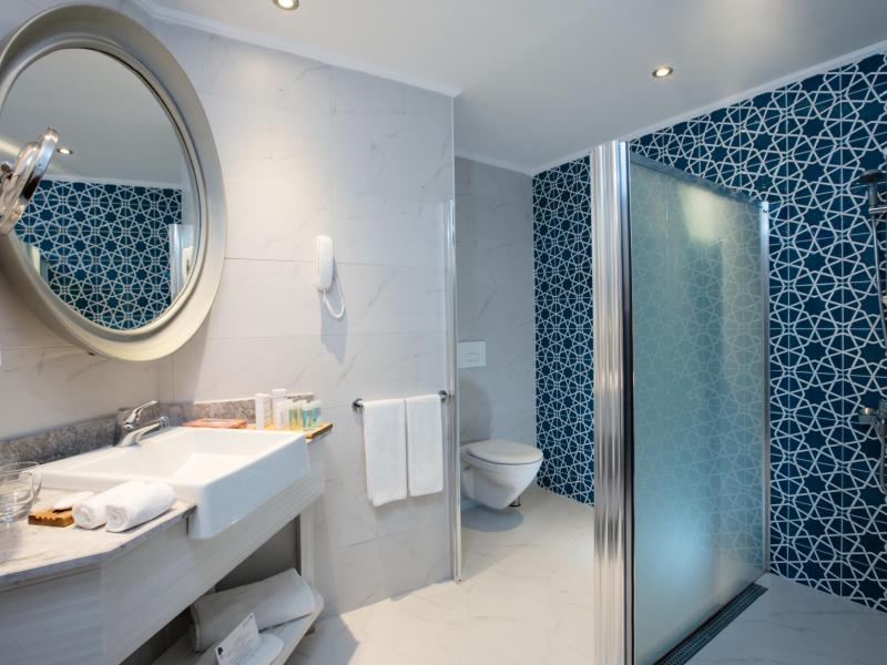 Paloma Marina Suites