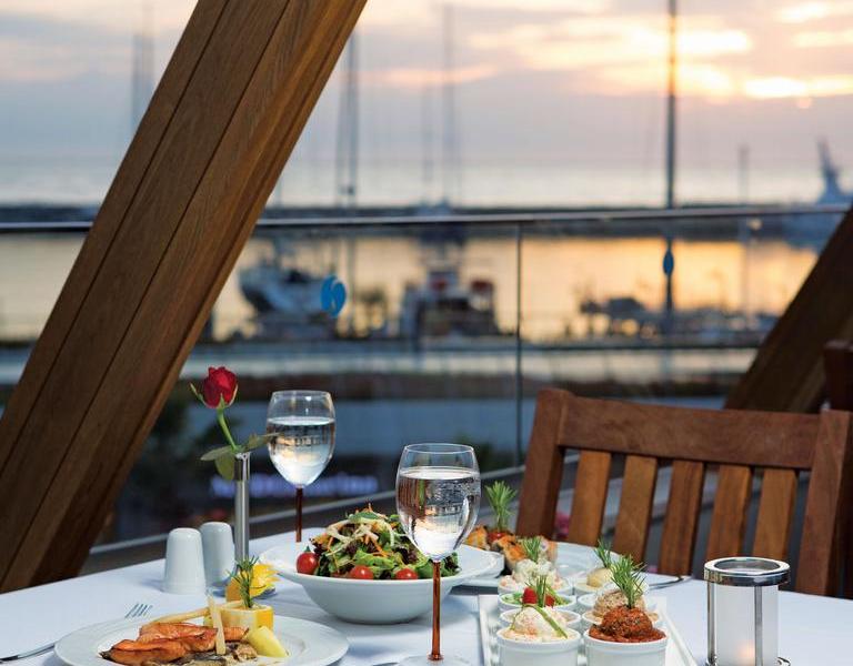 Paloma Marina Suites