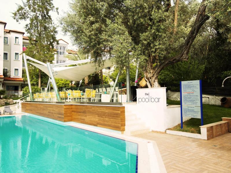 Paloma Marina Suites