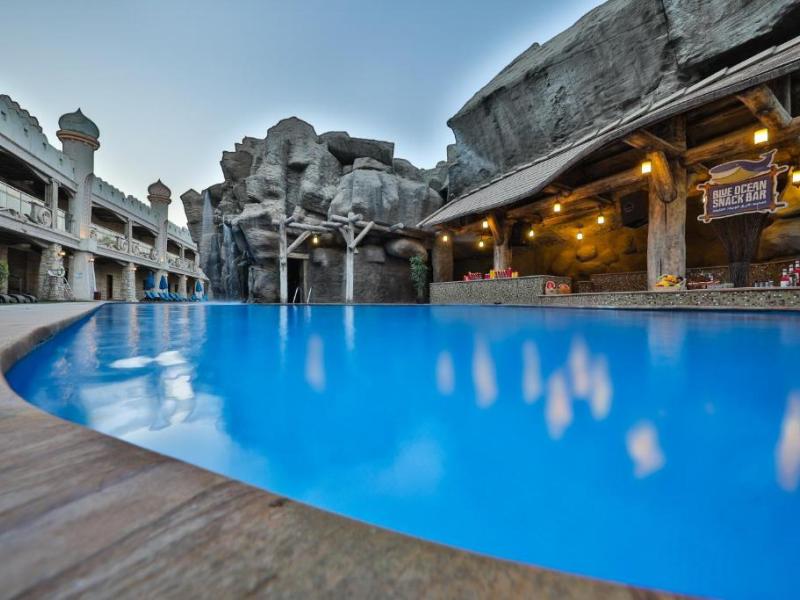 Emirates Park Zoo & Resort