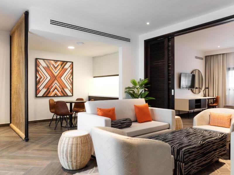 Emirates Park Zoo & Resort