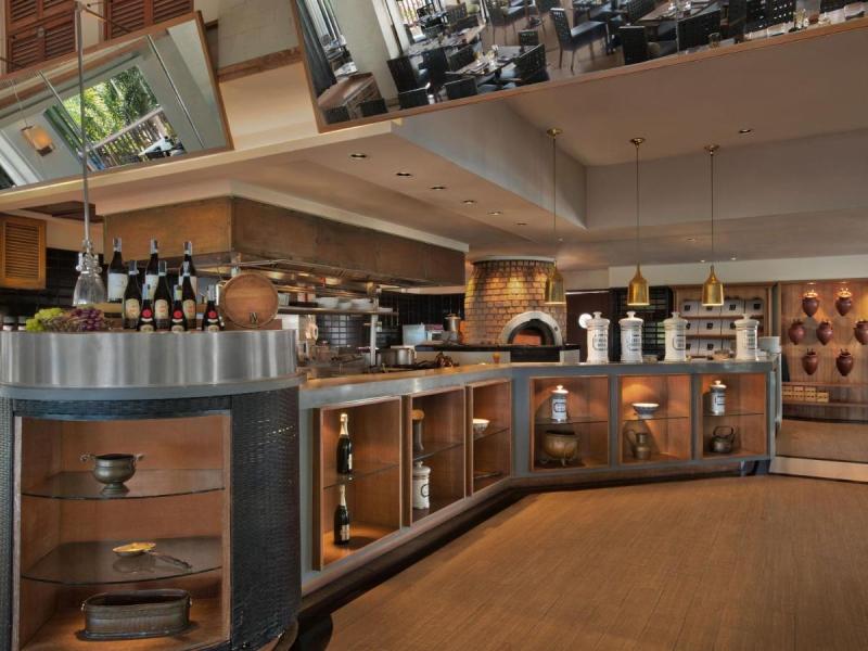 Marriotts Phuket Beach Club