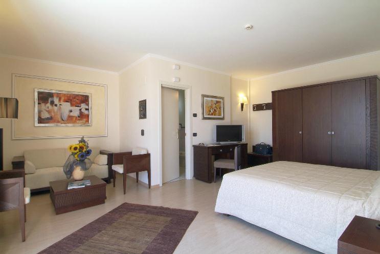 IH Hotels Roma La Mela